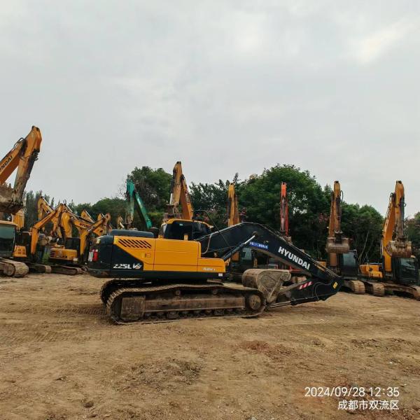 Used HYUNDAI 60w-7 Construction Equipment Excavator Wheeled Digging Machine