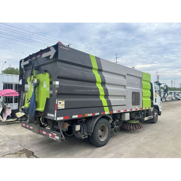 6200623 0209 * 2150210 * 2640265 0 Diesel Isuzu 8000 litros Vacuo de la calle Limpiador de carreteras Camión de limpieza con tanque de agua
