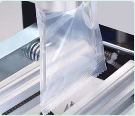 Multi Lane Powder Granule Filling Packing Machine for 300 KG Capacity Sachet Packaging