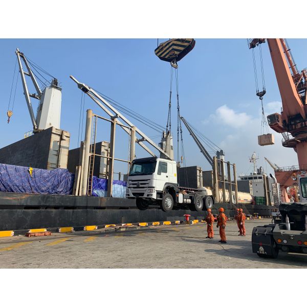 336hp camión del tractor de Howo A7 Howo del euro 3 en la ISO blanca del color pasajera