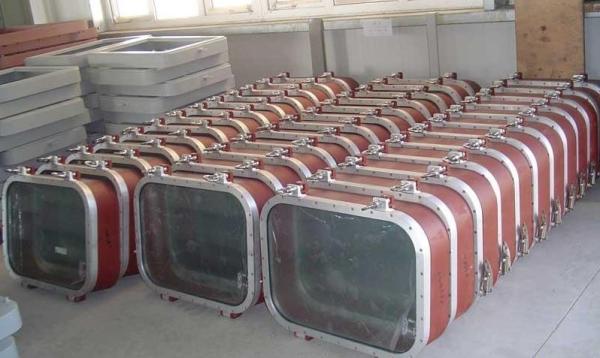 Standard Size Sealed Marine Windows , Stainless Steel Marine Fittings
