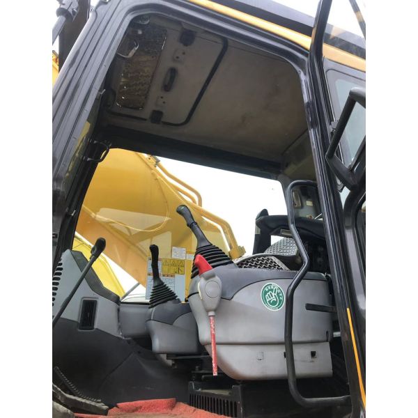 Excavateur Komatsu PC400-7 d'occasion de 40 tonnes avec soupape hydraulique d'origine et du Japon