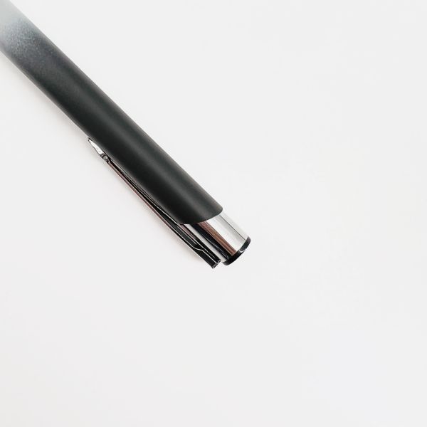 Nouveau stylo à bille à baril métallique de couleur dégradée en aluminium de 1,0 mm