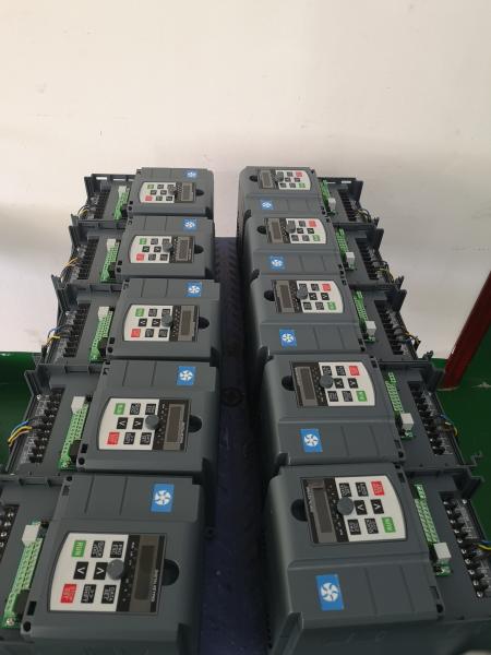 Movimentação do vetor VFD da fase monofásica VFD 3hp 2hp 1hp 220v de bomba de água