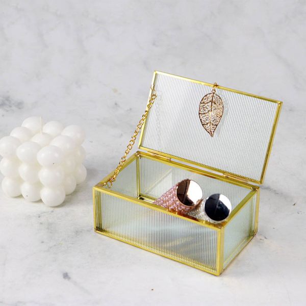 Europe vintage dustproof clamshell copper color classic glass artifact eternal flower buckle money jewelry box