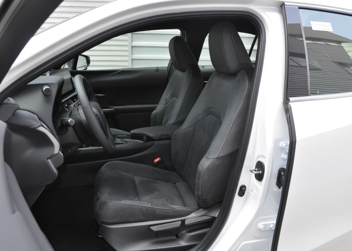 Гибридный Lexus UX 2022 260h 5-дверный 5-местный компактный электрический внедорожник