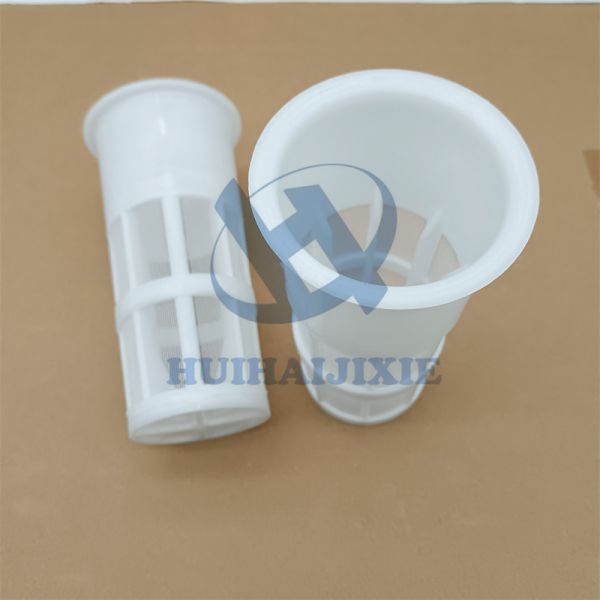07056-18416 Excavator Spare Parts Diesel Fuel Filter Strainer For PC200