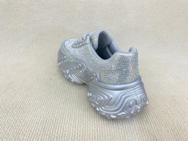 Women silver leather sneakers with bling crystal and breathable mesh upper lacing
