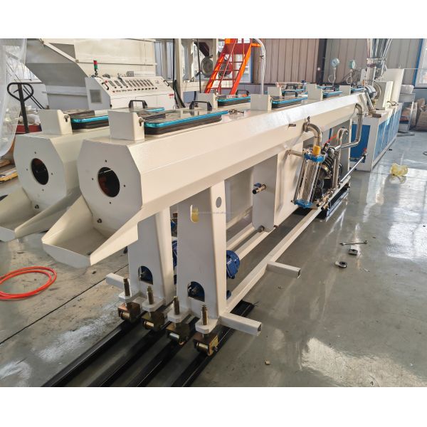 Plastic CPVC UPVC Dual Electrical Conduit Pipe Machine with 40 rpm Screw Speed