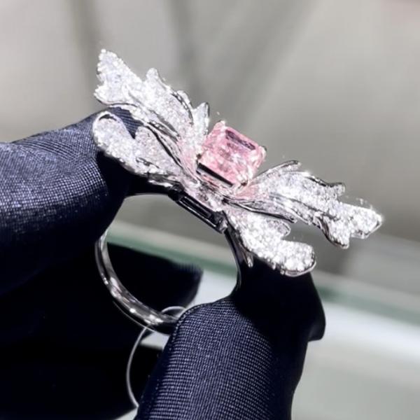 18k Radiante Forma Bowknot Diseño Anillo Lab Cultivado Rosa Diamante Anillo de lujo Diseño Para Fiesta Para Banquete