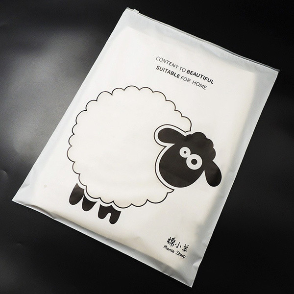 Recyclable CPE Packaging Bags CPE/PVC/PE Ziplock Garment Bag 17 X 20cm