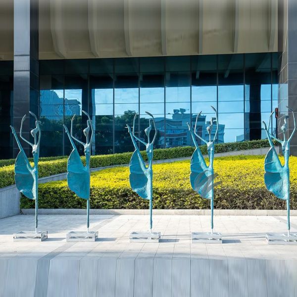Modern Garden Decoration Bronze Dancing Girls Statue 300cm Height