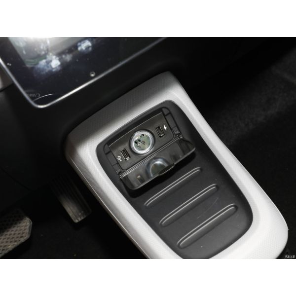 Electric Car Microcar Car EV Leap T03 2023 403 Zhixiang 3620*1652*1605 Pure Vehicle