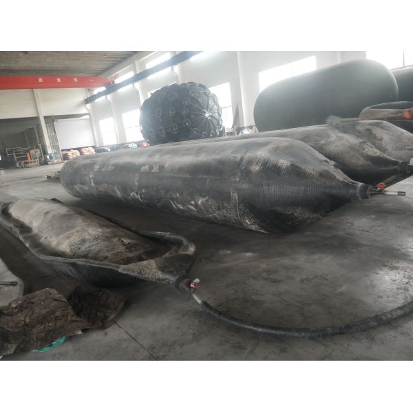 Black Salvage Marine Rubber Ship Launching Airbags