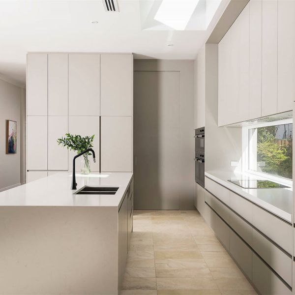 20mm Thick Lacquer Kitchen Cabinet With Range Hood Dishwasher