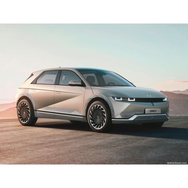new family of all-electric cars from Hyundai Ioniq5 Charming, futuristic design with 430km Range