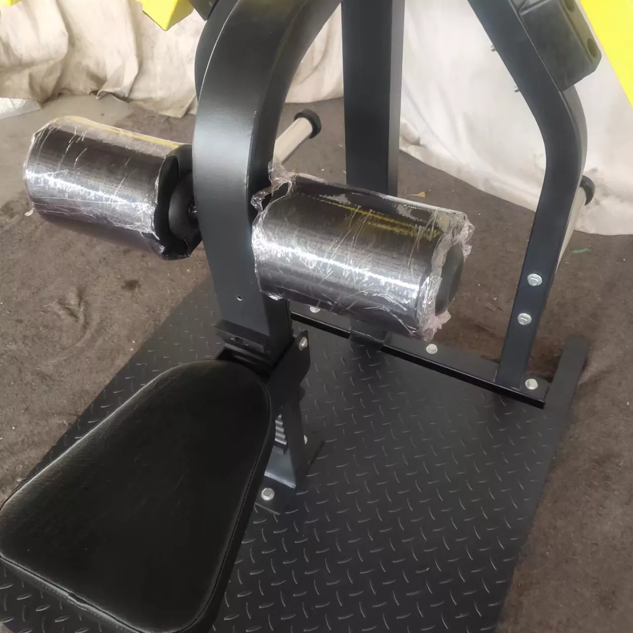 Roman Chair Outdoor Sports Equipments Loaded Pull Back Strength Training Equipment