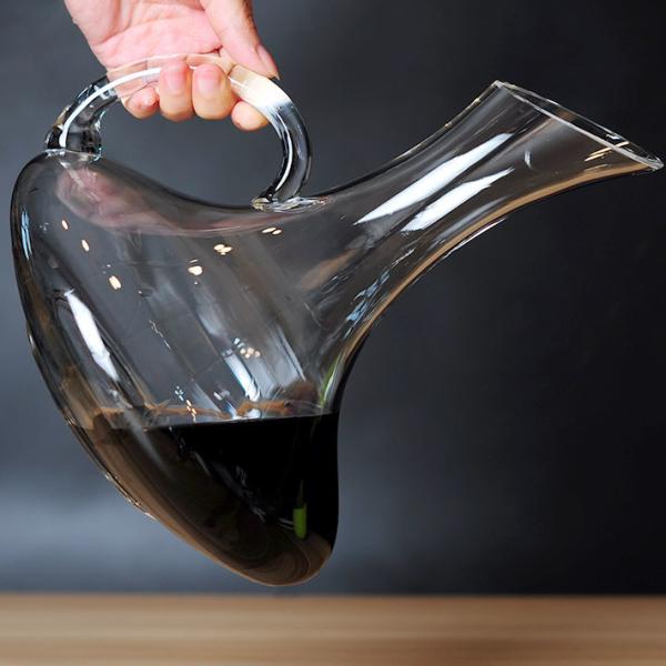 Round Wine Decanter Carafe , 53oz Contemporary Wine Decanter With Handle
