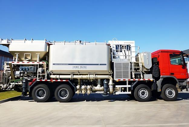Truck Mounted Hydration Unit For Fracturing Fluid Preparation