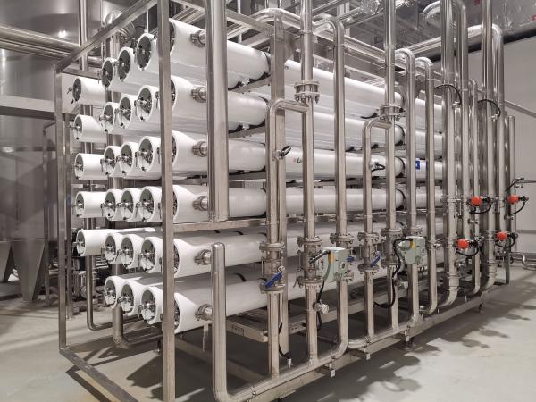 Hôtels / usine de fabrication Système RO compact avec des performances fiables et une capacité d'entretien réduite de 500 L/h