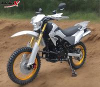 Double vélo simple de saleté de course de l'alliage 4 de silencieux de tuyaux de la moto deux de sport du cylindre 200cc