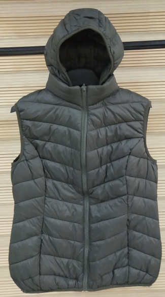 Stylish Lightweight Padded Jacket Womens , Padded Vests Ladies High Protection