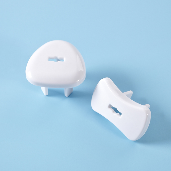White Electrical Outlet Plug Covers , Eco Ffriendly Child Safety Outlet Plugs