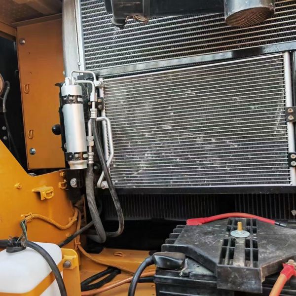 Used Caterpillar 315D Excavator 0.61m³ Bucket Capacity 91kw Rated Power Excellent Engine