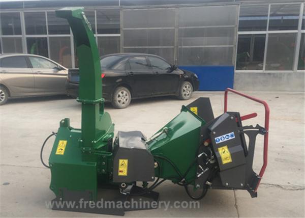 Hydraulic 5 Inch Wood Chipper 3 Point Hitch 30 - 70 HP With 4 Reverse Blades