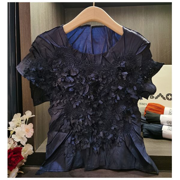 Niche Design Sense Handmade Women's Pleated Top T-Shirt Eco-Friendly Slim Stretch Short-Sleeved with Pile Flower Pattern