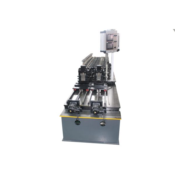 Keel Stud And Track Roll ligero que forma la cabeza doble de la máquina