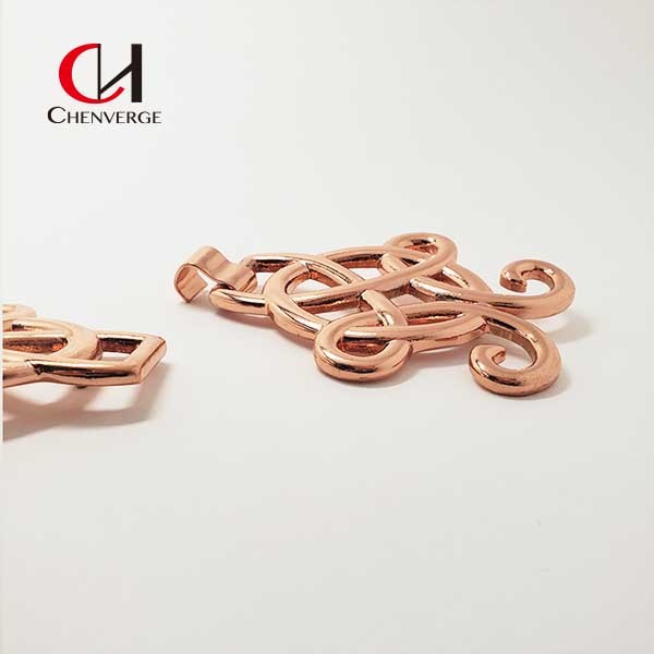 Hollow Design Antirust Rose Gold Belt Buckle , Multipurpose Leather Belt Parts