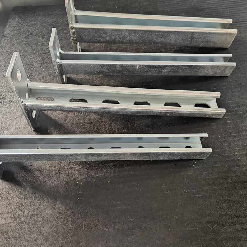 Sturdy Electro Galvanized Metal Slotted Channel Swing Arm For Construction Mounting System