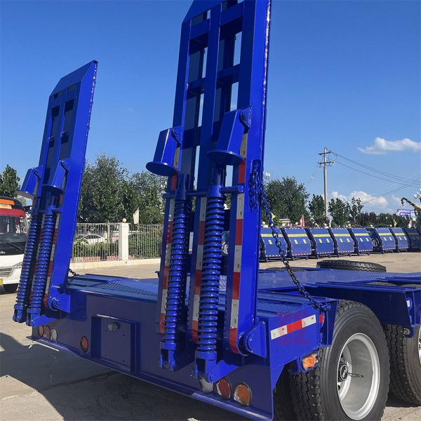 New 3-Axis Enhanced Mechanical Ladder JOST Brand Landing Gear Low Bed Semi-Trailer, Good Quality