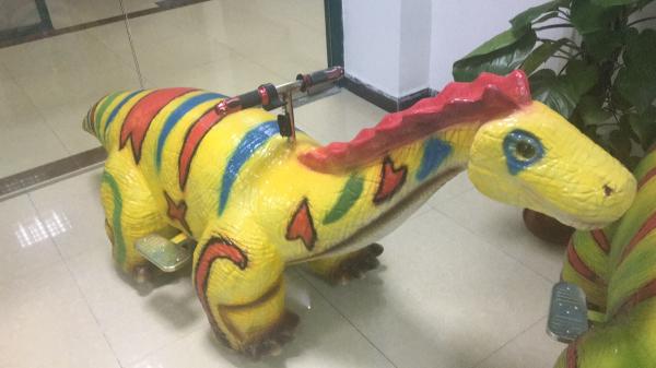 2 Meters Long Riding Motorized Animals Dinosaur Toy , Ride On Animal Scooters 