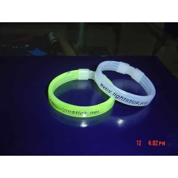 Halloween Supplies Colorful Butterfly Glow Stick Bracelets for Bar Occassion 5*200mm