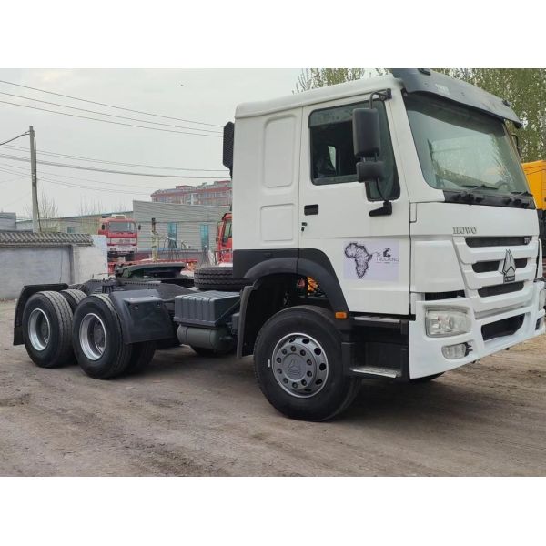 Сертифицированные по ISO Sinotruk HOWO 6X4 10 колесные тракторные грузовики для тяжелой перевозки