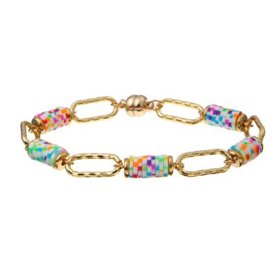Braceletes feitos a mão dos grânulos da parte de Polyclay do arco-íris 6mm com os ímãs da corrente do ouro