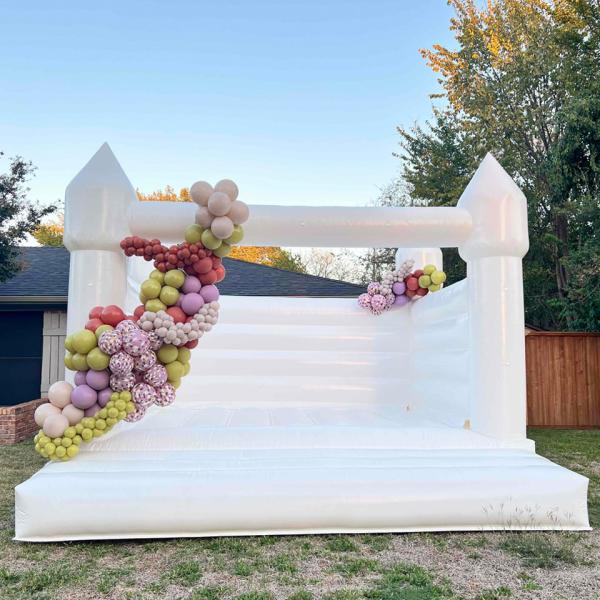 Bounce inflável ao ar livre Bouncer de casamento branco inflável saltitante