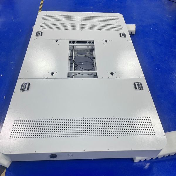 100 Inch 4K Outdoor Digital Signage with 3000Nits Brightness and IP65 Waterproof LCD TV