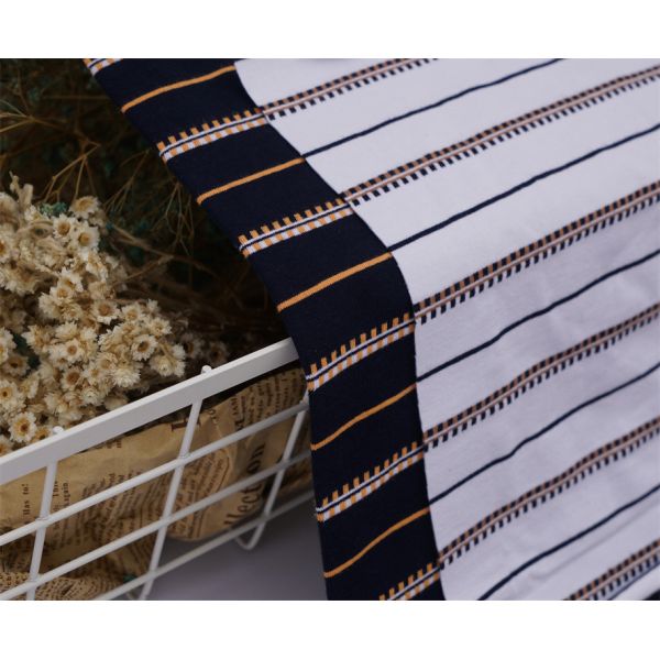 Tissu tricoté à rayures douces et durables pour un usage occasionnel
