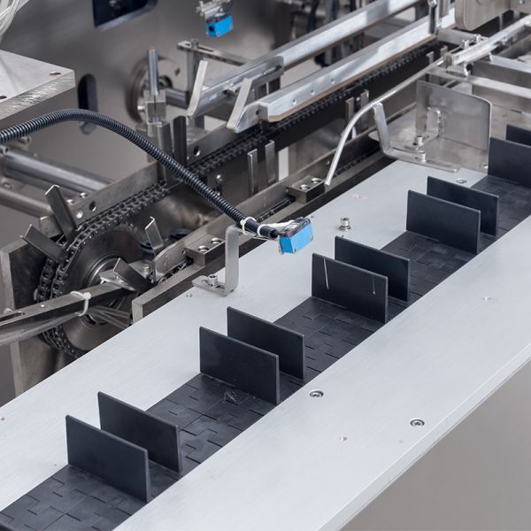 1.5kw Automatic Cartoning Machine 130Cartons/Min Box Sealing