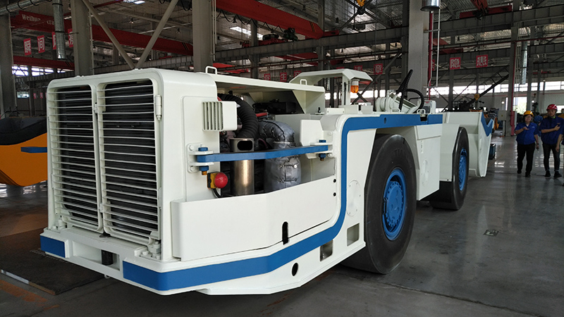 Тележка подземной разработки полезной нагрузки 3m3 Deutz BF6L912W 6000kgs