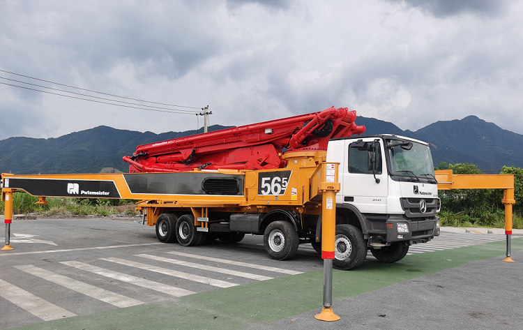 BENZ Euro4 PUTZMEISTER использовал приведенную тележку M56-5 насосов конкретную