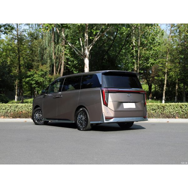 Дизельный бензиновый гибридный MPV 7-местный Автоматический с емкостью топливного бака 50 л