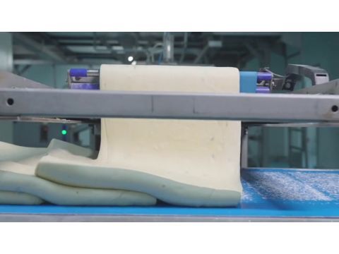 Automated Round Raisin Swirl Bread Production Line: Lamination, Servo Cutting & Precision Tray Panning