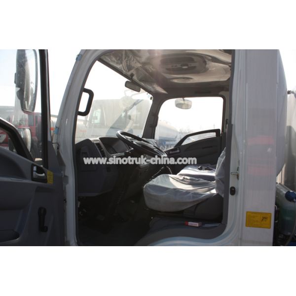 Реклама обязанности света 4С2 основания колеса 3360мм перевозит танк на грузовиках 10КБМ для спринклера воды