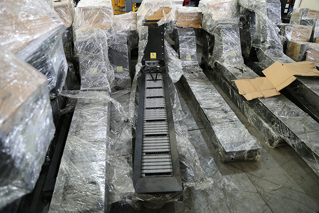 Scie circulaire électrique pour profilés métalliques à 15°