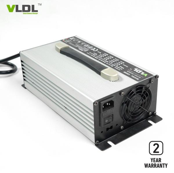 Anti - Vibration 48V 40A Smart Electric Golf Cart Charger For Lithium Battery