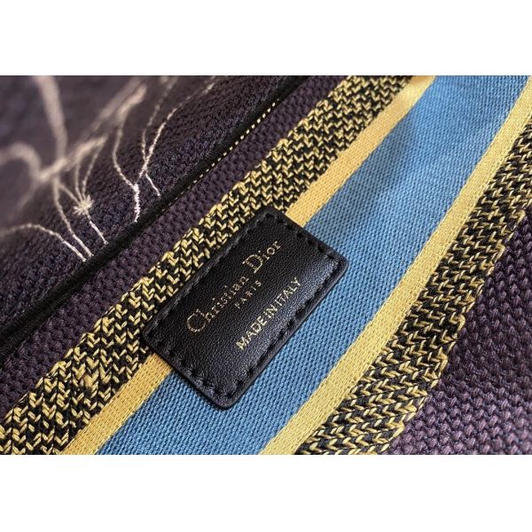 Retro Tote Single Shoulder Bag 24cm Length With Exquisite Embroidery